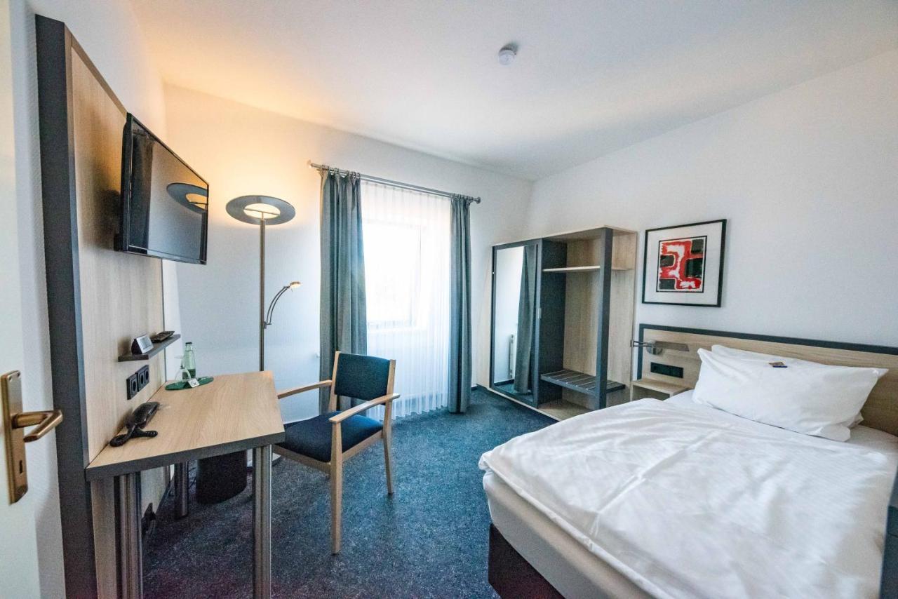 Hotel 7 Saeulen Gmbh Dessau-Rosslau Екстериор снимка