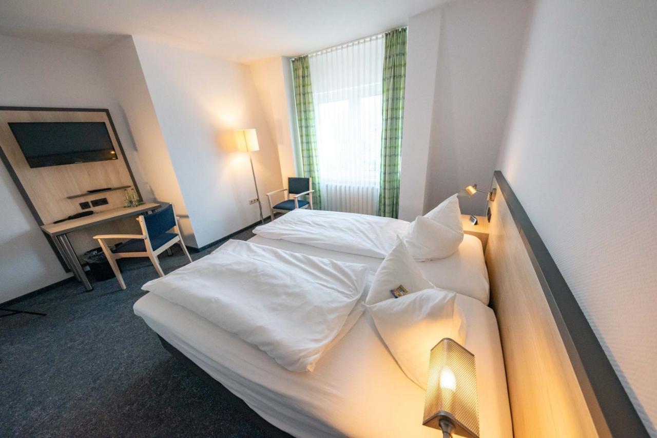Hotel 7 Saeulen Gmbh Dessau-Rosslau Екстериор снимка
