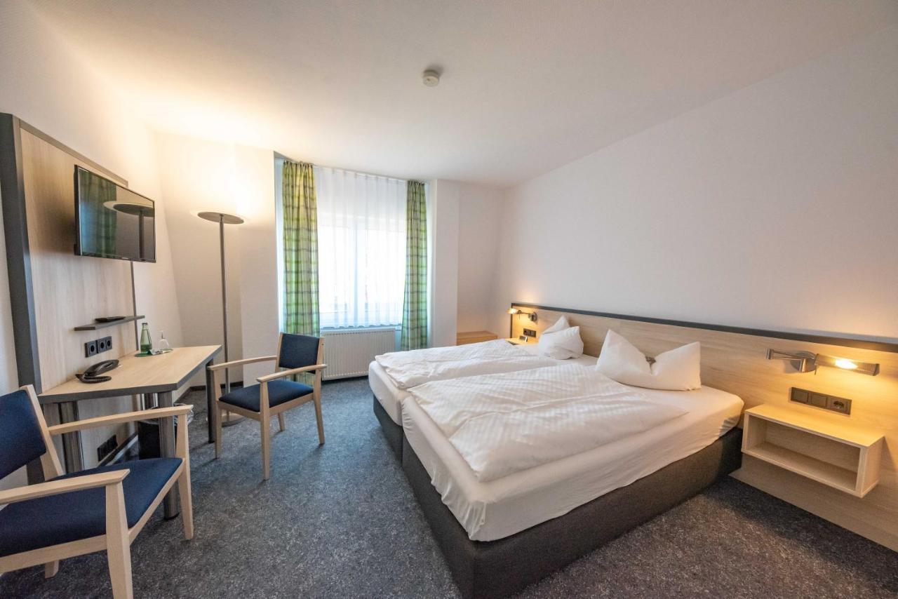 Hotel 7 Saeulen Gmbh Dessau-Rosslau Екстериор снимка