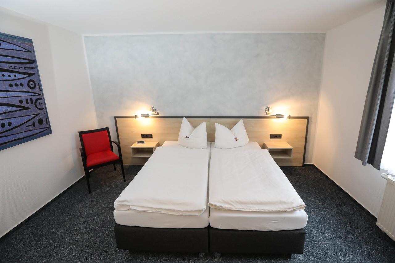 Hotel 7 Saeulen Gmbh Dessau-Rosslau Екстериор снимка