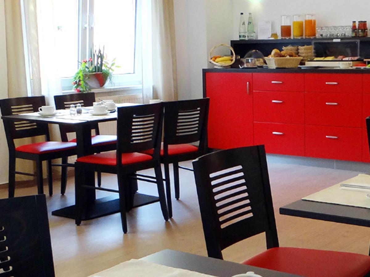 Hotel 7 Saeulen Gmbh Dessau-Rosslau Екстериор снимка